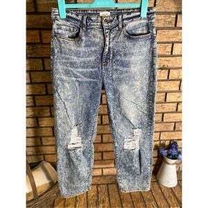 ‎Sneak Peek Acid Wash Jeans